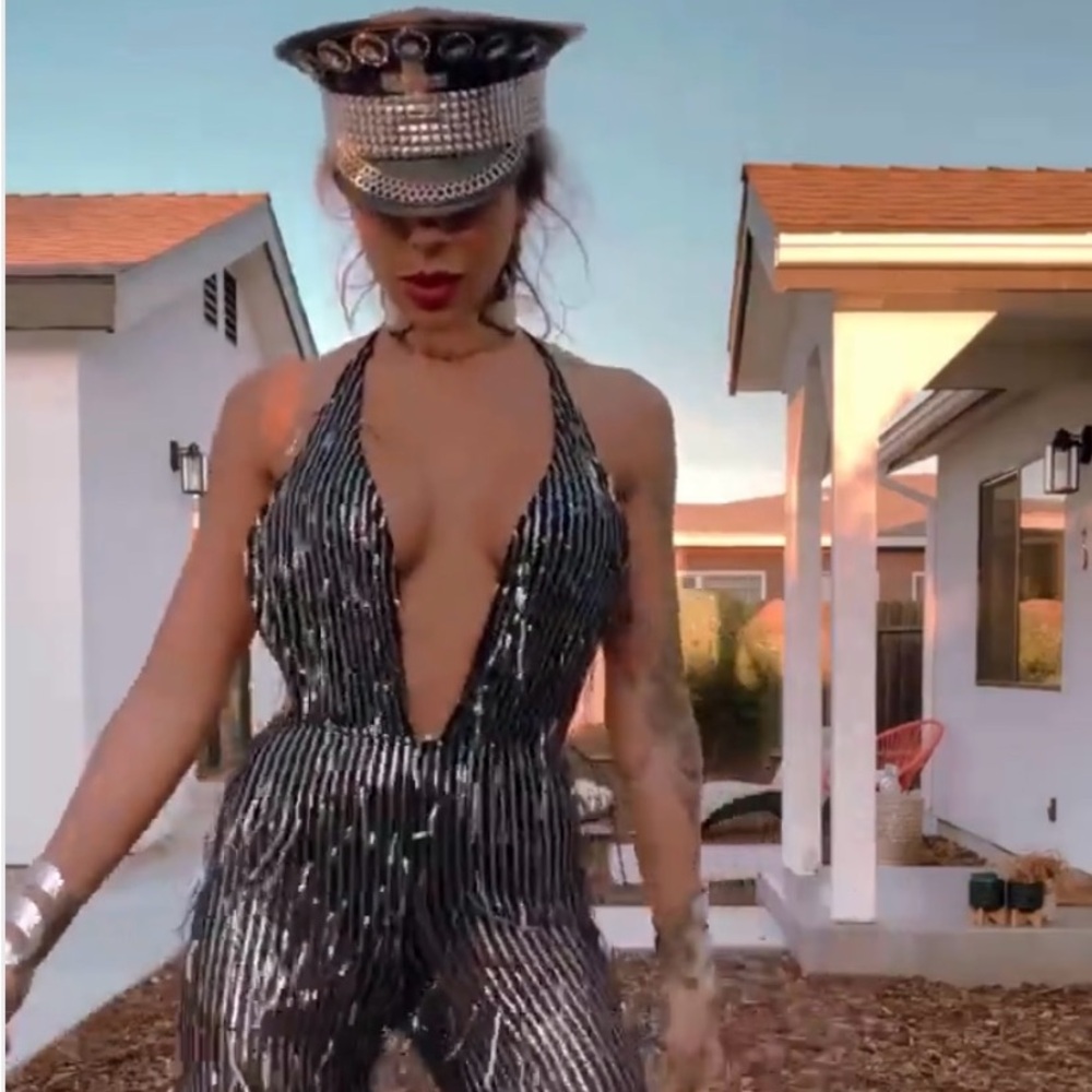Sparkly jumpsuit in silver and black